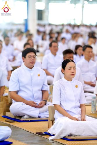 ภาพ No.258161:วันอาทิตย์ที่ 5 ตุลาคม พ.ศ. 2568 พิธีบูชาข้าวพระ ณ สภาธรรมกายสากล วัดพระธรรมกาย