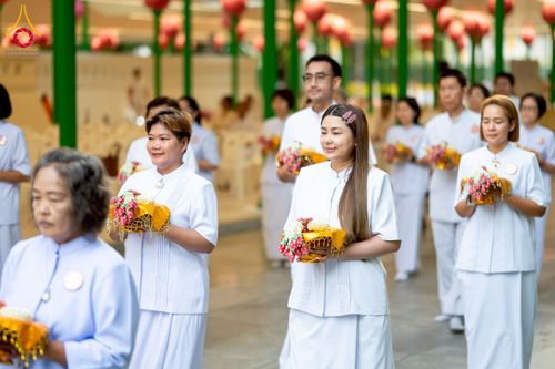 ภาพ No.244568:วันเสาร์ที่ 6 กันยายน พ.ศ. 2568 พิธีเวียนประทักษิณ และวันทาสีมาของนาคธรรมทายาท โครงการอุปสมบทหมู่บูชาธรรมครบรอบ 108 ปี วันครูผู้ค้นพบวิชชาธรรมกาย ณ โบสถ์พระไตรปิฎก วัดพระธรรมกาย