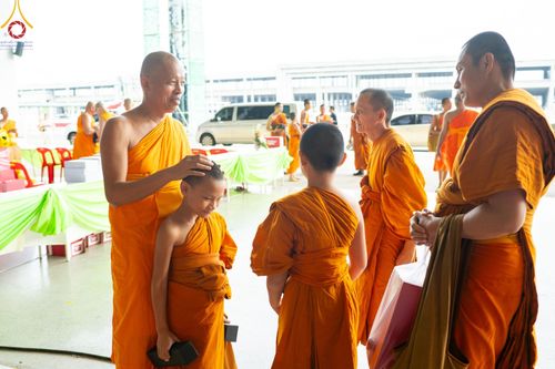 ภาพ No.146815:การต้อนรับพระสังฆาธิการ 2,000 กว่าวัดทั่วประเทศ และพิธีบูชาข้าวพระ เนื่องในวันสมาธิโลก วันอาทิตย์ที่ 4 สิงหาคม พ.ศ. 2567 ณ สภาธรรมกายสากล วัดพระธรรมกาย