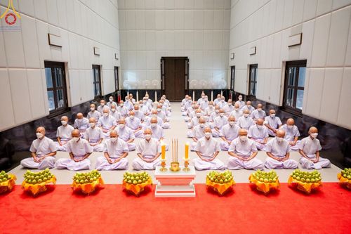 ภาพ No.141366:พิธีบรรพชาอุปสมบท โครงการอุปสมบทหมู่รุ่นผู้บริหาร รุ่นที่ 14 โครงการอุปสมบทหมู่ธรรมทายาท ระดับอุดมศึกษา รุ่นที่ 51 ภาคฤดูฝน ณ โบสถ์พระไตรปิฎก วัดพระธรรมกาย ในวันเสาร์ที่ 15 มิถุนายน พ.ศ. 2567