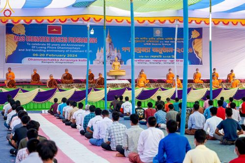 ภาพ No.127629:Photo Story ปฐมบรรพชาชาวพุทธมาร์มา Episode 2/5 วันที่ 6-7 กุมภาพันธ์ พ.ศ. 2567  โครงการบรรพชาครั้งประวัติศาสตร์ แห่งเทือกเขาจิตตะกอง  ครั้งแรกของชาวพุทธมาร์มา บังกลาเทศ บูชาธรรม 80 ปีหลวงพ่อธัมมชโย ณ วัดธัมจักร อรัญกุฏิ เมืองรัมการ์ คาร์กาชารี บังกลาเทศ