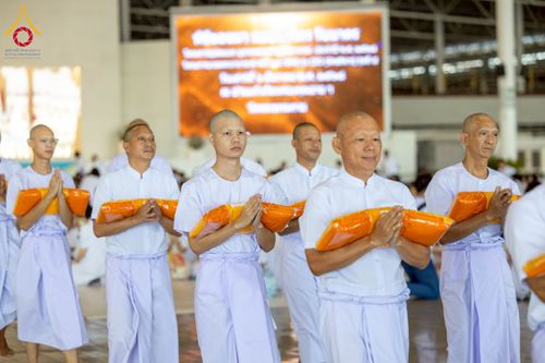 ภาพ No.277428:วันเสาร์ที่ 6 ธันวาคม พ.ศ. 2568 พิธีบรรพชาอุปสมบทและพิธีถวายบาตร โครงการอุปสมบทบูชาธรรมมหาปูชนียาจารย์ ประจำปี พ.ศ.2568 โครงการบวชพระนานาชาติ AEC และ WAB รุ่น CEO (นักบริหาร) รุ่นที่ 5 ณ โบสถ์พระไตรปิฏก วัดพระธรรมกาย