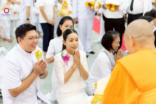 ภาพ No.276721:วันเสาร์ที่ 6 ธันวาคม พ.ศ. 2568 พิธีมุทิตาสักการะ เนื่องในโอกาสที่พระเดชพระคุณพระพรหมดิลก เจ้าอาวาสวัดสามพระยา วรวิหาร เมตตาเป็นประธานในพิธีตั้งฐานานุกรมใน พระราชวิเทศวชิรเวที (บัณฑิต วรปญฺโญ) ผู้ช่วยเจ้าอาวาสวัดพระธรรมกาย (ไวโรจน์ วิโรจโน) ผู้ช่วยเจ้าอา