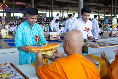 ภาพ No.100074:พิธีทอดผ้าป่า เมียนมาร์ และพิธีสวดธรรมจักร ครั้งที่ 5 ประจำปี พ.ศ. 2566 วันอาทิตย์ที่ 3 ธันวาคม พ.ศ. 2566