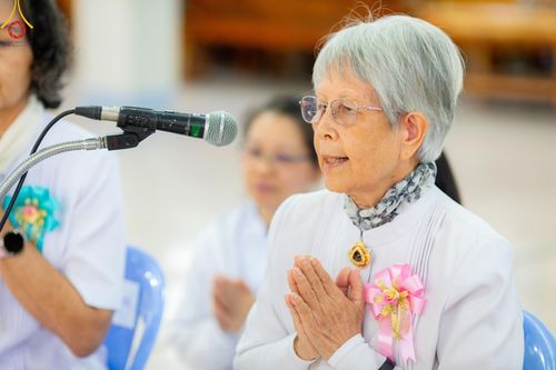 ภาพ No.195234:พิธีทอดผ้าป่าทำนุบำรุงศาสนสถาน ณ วัดพรสวรรค์ ต.หนองบ่อ อ.สองพี่น้อง จ.สุพรรณบุรี ในโครงการธรรมยาตรา กตัญญูบูชา มหาปูชนียาจารย์ พระมงคลเทพมุนี(สด จนฺทสโร) พระผู้ปราบมาร อนุสรณ์สถาน 7 แห่ง ปีที่ 13 วันที่ 13 มกราคม พ.ศ. 2568