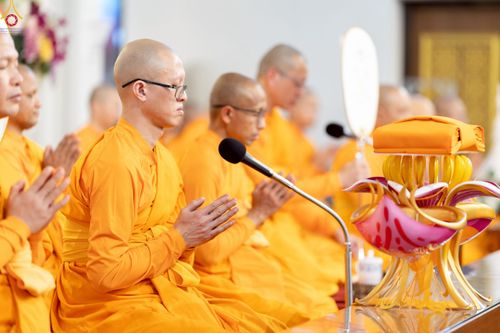 ภาพ No.270898:วันอาทิตย์ที่ 19 ตุลาคม พ.ศ. 2568 พิธีทอดกฐิน “หนึ่งไม่มีสอง” วัดพระธรรมกายนิวคาสเซิล เมืองนิวคาสเซิล ประเทศอังกฤษ 