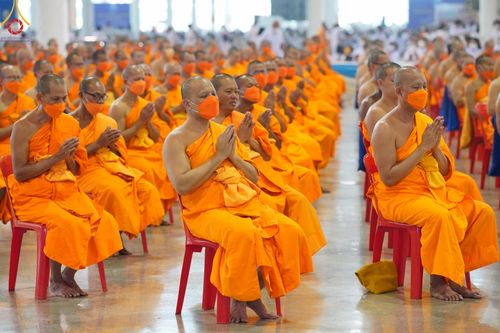 ภาพ No.123052:พิธีตักบาตร และพิธีบูชาข้าวพระ ในวันอาทิตย์ต้นเดือนที่ 4 กุมภาพันธ์ พ.ศ. 2567 ณ วัดพระธรรมกาย จ.ปทุมธานี