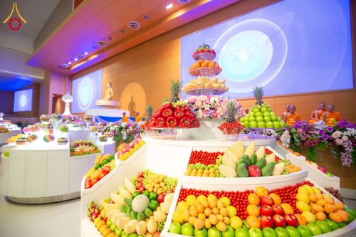 ภาพ No.209571:วันอาทิตย์ที่ 2 มีนาคม พ.ศ. 2568 พิธีบูชาข้าวพระ ณ สภาธรรมกายสากล วัดพระธรรมกาย