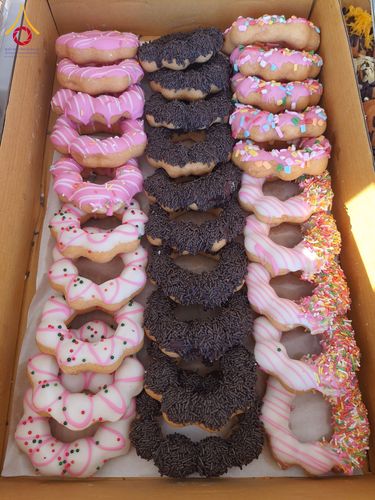 ภาพ No.197963:สาธุชนถวายภัตตาหารเป็นสังฆทาน แด่พระธรรมยาตรา ณ วัดโบสถ์(บน) ตำบลบางคูเวียง อำเภอบางกรวย จังหวัดนนทบุรี ในโครงการธรรมยาตรา กตัญญูบูชา มหาปูชนียาจารย์ พระมงคลเทพมุนี(สด จนฺทสโร) พระผู้ปราบมาร อนุสรณ์สถาน 7 แห่ง ปีที่ 13 วันที่ 19 มกราคม พ.ศ. 2568