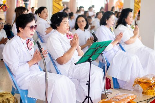 ภาพ No.200527:พิธีทอดผ้าป่าทำนุบำรุงศาสนสถาน ณ วัดรางกำหยาด ตำบลบางภาษี อำเภอบางเลน จังหวัดนครปฐม ในโครงการธรรมยาตรา กตัญญูบูชา มหาปูชนียาจารย์ พระมงคลเทพมุนี(สด จนฺทสโร) พระผู้ปราบมาร อนุสรณ์สถาน 7 แห่ง ปีที่ 13 วันที่ 22 มกราคม พ.ศ. 2568