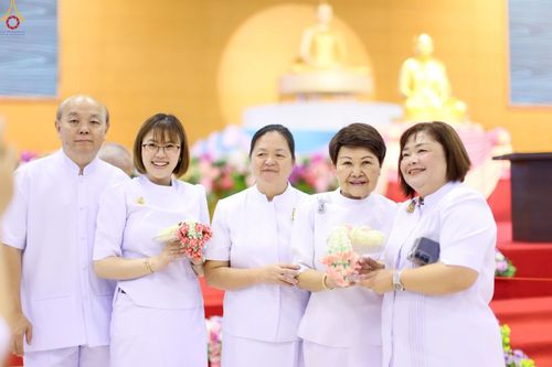 ภาพ No.251287:วันที่ 10 ตุลาคม พ.ศ. 2568 พิธีปฏิบัติธรรม ในวันคล้ายวันเกิด 141 ปี พระมงคลเทพมุนี (สด จนฺทสโร) พระผู้ปราบมาร ณ สภาธรรมกายสากล วัดพระธรรมกาย