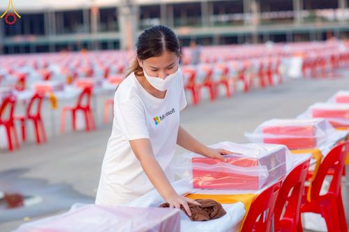 ภาพ No.219107:วันที่ 19-21 เมษายน พ.ศ. 2568 การเตรียมงานในลานธรรม , วิหารคด เพื่องานวันคุ้มครองโลก 22 เมษายน พ.ศ. 2568