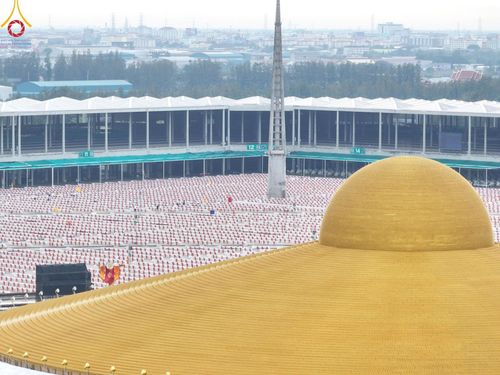 ภาพ No.218973:วันที่ 18-20 เมษายน พ.ศ. 2568 การเตรียมงานในลานธรรม , วิหารคด เพื่องานวันคุ้มครองโลก 22 เมษายน พศ. 2568