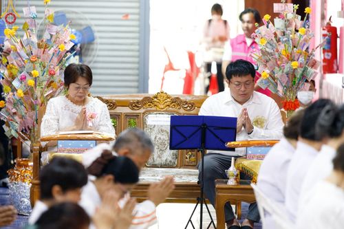 ภาพ No.203548:พิธีทอดผ้าป่าทำนุบำรุงศาสนสถาน ณ วัดตะเคียน ตำบลบางคูเวียง อำเภอบางกรวย จังหวัดนนทบุรี ในโครงการธรรมยาตรา กตัญญูบูชา มหาปูชนียาจารย์ พระมงคลเทพมุนี(สด จนฺทสโร) พระผู้ปราบมาร อนุสรณ์สถาน 7 แห่ง ปีที่ 13 วันที่ 29 มกราคม พ.ศ. 2568