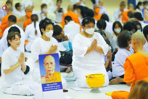 ภาพ No.101695:พิธีขอบรรพชา, พิธีขอสรณคมน์และศีล, พิธีถวายบาตร ในโครงการอุปสมบทหมู่ รุ่นบูชาธรรมมหาปูชนียาจารย์ ณ วัดพระธรรมกาย วันที่ 9 ธันวาคม พ.ศ. 2566