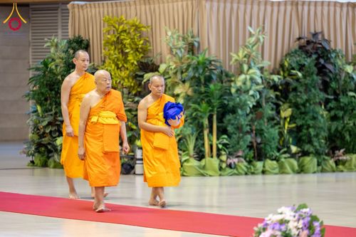 ภาพ No.185285:พิธีถวายมหาสังฆทาน 1,000 วัด ในวาระอายุวัฒนมงคล 84 ปี หลวงพ่อทัตตชีโว วันอาทิตย์ที่ 22 ธันวาคม พ.ศ. 2567 ณ สภาธรรมกายสากล วัดพระธรรมกาย