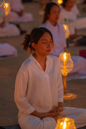 ภาพ No.122253:พิธีจุดประทีปถวายเป็นพุทธบูชา และบูชาธรรมมหาปูชนียาจารย์ พระมงคลเทพมุนี(สด จนฺทสโร) ในโครงการธรรมยาตรา กตัญญูบูชา มหาปูชนียาจารย์ พระมงคลเทพมุนี(สด จนฺทสโร) พระผู้ปราบมาร อนุสรณ์สถาน 7 แห่ง ปีที่ 12 วันที่ 31 มกราคม พ.ศ. 2567 ณ วัดพระธรรมกาย จ.ปทุมธานี (