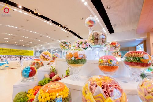 ภาพ No.264334:วันอาทิตย์ที่ 2 พฤศจิกายน พ.ศ. 2568 พิธีบูชาข้าวพระ ณ สภาธรรมกายสากล วัดพระธรรมกาย