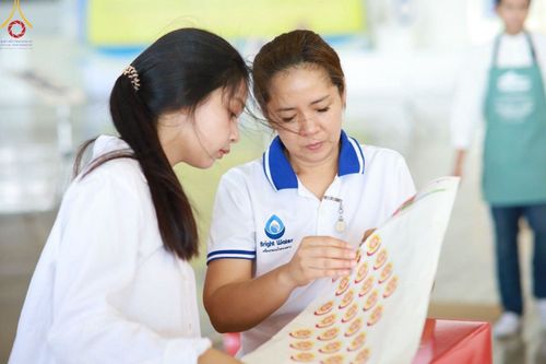 ภาพ No.212146:วันจันทร์ที่ 17 มีนาคม พ.ศ. 2568 บุญบรรจุกล่องไทยธรรม เพื่อถวายแด่พระสังฆาธิการ 40,000 กว่าวัดทั่วไทย ในวันคุ้มครองโลก 22 เมษายน พ.ศ. 2568 ณ บ้านแก้วเรือนทองคุณยายฯ วัดพระธรรมกาย