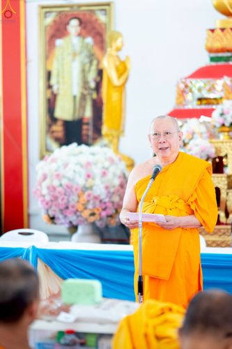 ภาพ No.234502:วันพฤหัสบดีที่ 24 กรกฎาคม พ.ศ. 2568 พิธีถวายสังฆทานแก่คณะสงฆ์ 323 วัด , พิธีมอบกองทุนหนุนแรงใจช่วยครูใต้ , พิธีทำบุญส่วนกุศลแด่ผู้วายชนม์ ในเหตุการณ์ความไม่สงบ 4 จังหวัด ชายแดนภาคใต้ (ปัตตานี , ยะลา , นราธิวาส , สงขลา) ปีที่ 21 ครั้งที่ 179 ณ วัดเวฬุวัน 