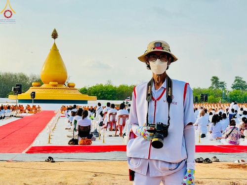 ภาพ No.130125:V.34 เพื่อธรรมเพื่อบางกล่ำ การรับบุญของเจ้าหน้าที่หน่วยงานต่างๆ  เพื่องานธรรมยาตราอัญเชิญพระบรมสารีริกธาตุ ประดิษฐาน ณ มหารัตนเจดีย์สิริปทุมสวรรค์ (เจดีย์อริยพุทธะ 5 พระองค์) ณ ศูนย์ปฏิบัติธรรมภาคใต้ อ.บางกล่ำ จ.สงขลา ระหว่างวันที่ 9-10 มีนาคม พ.ศ. 2567