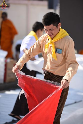 ภาพ No.151752:V.55 ทีมใหญ่ที่หาดใหญ่ เจ้าหน้าที่ทุกสถานะ หลายสัญชาติ ร่วมกันจัดงานตักบาตรที่หาดใหญ่ วันที่ 10-11 สิงหาคม พ.ศ. 2567