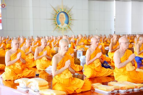 ภาพ No.247503:วันจันทร์ที่ 22 กันยายน พ.ศ. 2568 (วันพระ แรม 15 ค่ำ เดือน 10) พิธีบุพเปตพลี ครั้งที่ 170 ร่วมอุทิศบุญแด่หมู่ญาติที่ล่วงลับไปแล้ว และสืบทอดอายุพระพุทธศาสนา ณ หอฉันคุณยายอาจารย์ฯ วัดพระธรรมกาย