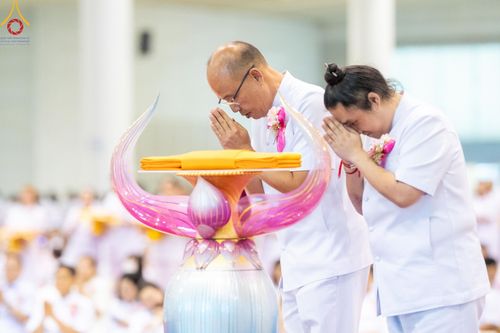 ภาพ No.154620:พิธีทอดผ้าป่าสมทบกฐินวัดพระธรรมกาย และสมทบกฐิน 30,000 วัดทั่วไทย ครั้งที่ 2 ณ สภาธรรมกายสากล วัดพระธรรมกาย วันอังคารที่ 17 กันยายน พ.ศ. 2567