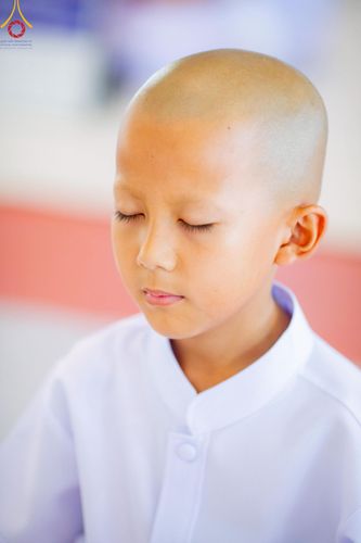 ภาพ No.215072:วันเสาร์ที่ 5 เมษายน พ.ศ. 2568 พิธีเวียนประทักษิณรอบพระมหาธรรมกายเจดีย์  พิธีวันทาเจดีย์ พิธีขอขมาและมอบผ้าไตร ในโครงการบรรพชาสามเณรฟื้นฟูพระพุทธศาสนาทั่วไทย , โครงการหน่อแก้วเปรียญธรรม รุ่นที่ 13 ,  โครงการสามเณรยุวธรรมทายาท รุ่นที่ 33 , โครงการสามเณรมั