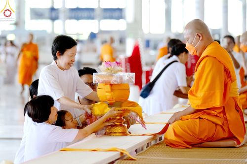 ภาพ No.131711:พิธีร่วมบุญบรรพชาสามเณร 5,000 รูป ณ บ้านแก้วเรือนทองคุณยาย สภาธรรมกายสากล วัดพระธรรมกาย วันเสาร์ที่ 23 มีนาคม พ.ศ. 2567