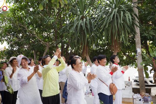 ภาพ No.115895:V.15 สามัคคี การเตรียมงาน เก็บงาน การรับบุญของเจ้าหน้าที่หน่วยงานต่างๆ เพื่อโครงการธรรมยาตรา กตัญญูบูชามหาปูชนียาจารย์ พระมงคลเทพมุนี (สด จนฺทสโร) พระผู้ปราบมาร อนุสรณ์สถาน 7 แห่ง ปีที่ 12 ระหว่างวันที่ 2 - 31 มกราคม พ.ศ.2567