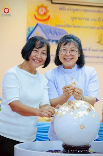 ภาพ No.221496:วันอาทิตย์ที่ 27 เมษายน พ.ศ. 2568 พิธีเจริญพระพุทธมนต์สมโภชดวงแก้วธรรมชัย เนื่องในโอกาสบูชาธรรม 81 ปีหลวงพ่อธัมมชโย อัญเชิญประดิษฐานเนื่องในโอกาสสถาปนาวัดพระธรรมกายไอซ์แลนด์ ณ อาคารปลูกศรัทธา 1 วัดพระธรรมกาย อำเภอคลองหลวง จังหวัดปทุมธานี