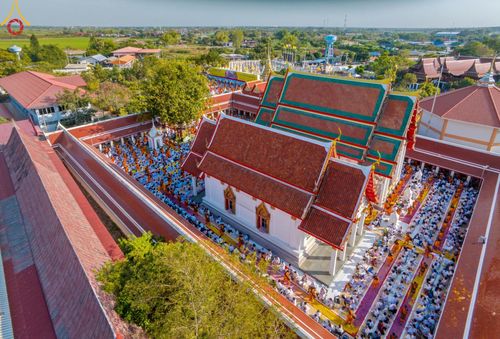 ภาพ No.193379:พิธีต้อนรับพระธรรมยาตรา ณ อนุสรณ์สถาน สถานที่เกิดในเพศสมณะ วัดสองพี่น้อง อำเภอสองพี่น้อง จังหวัดสุพรรณบุรี ในโครงการธรรมยาตรา กตัญญูบูชา มหาปูชนียาจารย์ พระมงคลเทพมุนี(สด จนฺทสโร) พระผู้ปราบมาร อนุสรณ์สถาน 7 แห่ง ปีที่ 13 วันที่ 11 มกราคม พ.ศ. 2568