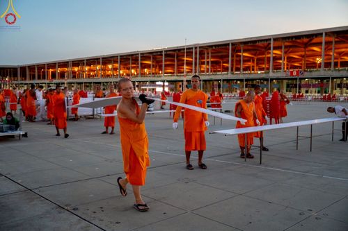 ภาพ No.219195:วันที่ 19-21 เมษายน พ.ศ. 2568 การเตรียมงานในลานธรรม , วิหารคด เพื่องานวันคุ้มครองโลก 22 เมษายน พ.ศ. 2568