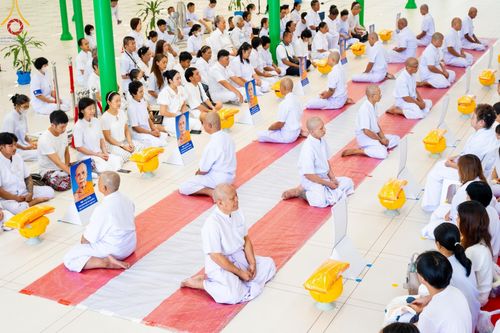 ภาพ No.156785:พิธีบรรพชาอุปสมบท ธรรมทายาท โครงการอุปสมบทหมู่บูชาธรรมครบรอบ 107 ปี วันครูผู้ค้นพบวิชชาธรรมกาย ณ โบสถ์พระไตรปิฏก วัดพระธรรมกาย วันเสาร์ที่ 14 กันยายน พ.ศ. 2567