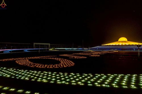 ภาพ No.241099:วันพุธที่ 27 สิงหาคม พ.ศ. 2568 พิธีจุดประทีป ในวันธรรมชัย ณ วัดพระธรรมกาย