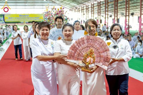 ภาพ No.250256:วันอังคารที่ 7 ตุลาคม พ.ศ. 2568 พิธีทอดผ้าป่าเพื่อสร้าง "ลานอเนกประสงค์พญานาค 4 ตระกูล" ณ พุทธอุทยานนานาชาติ อ.โพนพิสัย จ.หนองคาย