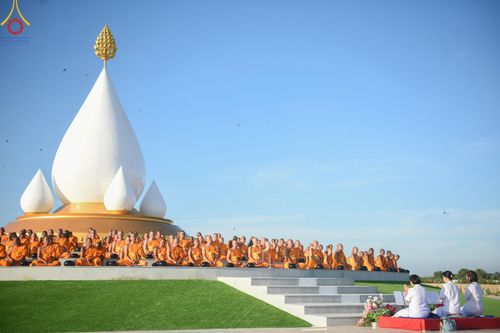 ภาพ No.211888:วันจันทร์ที่ 17 มีนาคม พ.ศ. 2568 พิธีตักบาตรพระกว่า 300 รูป ฉลองพิธีประดิษฐานพระบรมสารีริกธาตุ ณ ปทุมเจดีย์ เจดีย์พระพุทธเจ้า 5 พระองค์ ศูนย์อบรมเยาวชนปัตตานี บ้านโคกดีปลี ตำบลตุยง อำเภอหนองจิก จังหวัดปัตตานี