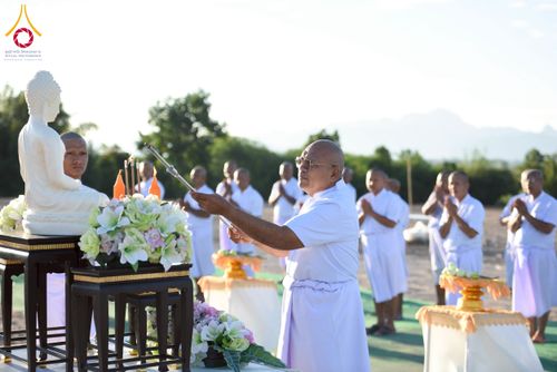 ภาพ No.278067:วันเสาร์ที่ 6 ธันวาคม พ.ศ. 2568 พิธีเวียนประทักษิณ ขอขมามอบผ้าไตร บรรพชาอุปสมบทหมู่ธรรมทายาท จำนวน 53 รูป โครงการอุปสมบทหมู่ รุ่นบูชาธรรมมหาปูชนียาจารย์ ประจำปี 2568 จังหวัดสระบุรี