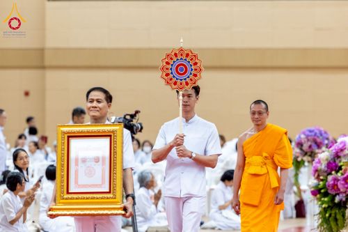 ภาพ No.232484:วันอาทิตย์ที่ 6 กรกฏาคม พ.ศ. 2568 พิธีมุทิตาสักการะพระครูสัญญาบัตร ปีพุทธศักราช 2568 ณ ห้องแก้วสารพัดนึก2 สภาธรรมกายสากล วัดพระธรรมกาย