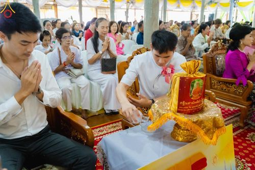 ภาพ No.164315:พิธีทอดกฐิน ณ วัดบางนาง จ.ชลบุรี ในโครงการกฐินสามัคคีทั่วไทย 30,000 วัด บูชาธรรม 80 ปี หลวงพ่อธัมมชโย โดย คณะศิษยานุศิษย์วัดพระธรรมกาย วันที่ 20 ตุลาคม พ.ศ. 2567