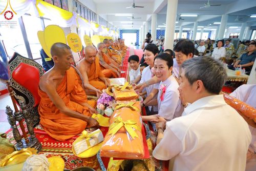 ภาพ No.172353:พิธีทอดกฐิน ณ วัดพรพระร่วงประสิทธ์ แขวงออเงิน เขตสายไหม กรุงเทพฯ ในโครงการกฐินสามัคคีทั่วไทย 30,000 วัด บูชาธรรม 80 ปี หลวงพ่อธัมมชโย โดยคณะศิษยานุศิษย์วัดพระธรรมกาย วันที่ 27 ตุลาคม พ.ศ. 2567
