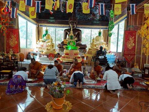 ภาพ No.274210:วันที่ 26 ตุลาคม พ.ศ. 2568 พิธีทอดกฐินสามัคคีทั่วไทย ณ วัดภูหินตัด โนนดินแดง บุรีรัมย์ โดยคณะศิษยานุศิษย์ บูชาธรรม 81 ปี หลวงพ่อธัมมชโย