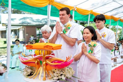 ภาพ No.260572:วันอาทิตย์ที่ 19 ตุลาคม พ.ศ. 2568 พิธีทอดกฐินสามัคคี ณ วัดพระธรรมกายซิดนีย์ ประเทศออสเตรเลีย  เพื่อสร้างอาคารปฏิบัติธรรม “คุณยายอาจารย์มหารัตนอุบาสิกาจันทร์ ขนนกยูง”