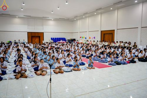 ภาพ No.105086:วันรวมพลังเด็กดี V-star ผู้นำฟื้นฟูศีลธรรมโลก จังหวัดภูเก็ต วันที่ 19 ธันวาคม พ.ศ. 2566 ณ โรงเรียนเมืองถลาง จ.ภูเก็ต