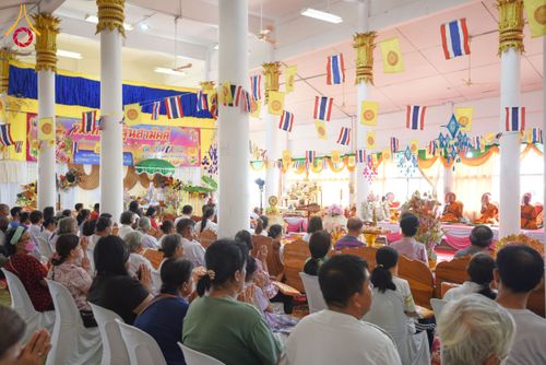 ภาพ No.172693:พิธีทอดกฐิน ณ วัดชีแวะ จ.ลพบุรี ในโครงการกฐินสามัคคีทั่วไทย 30,000 วัด บูชาธรรม 80 ปี หลวงพ่อธัมมชโย โดยคณะศิษยานุศิษย์วัดพระธรรมกาย วันที่ 27 ตุลาคม พ.ศ. 2567