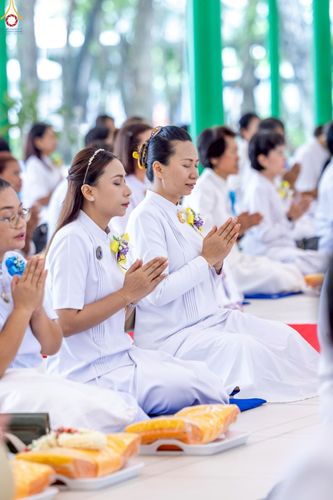 ภาพ No.227671:วันเสาร์ที่ 31 พฤษภาคม พ.ศ.2568 พิธีถวายผ้าไตรแด่สามเณรผู้เข้ารับการอุปสมบท , พิธีอุปสมบทสามเณรเตรียม DCI วัดพระธรรมกาย จ.ปทุมธานี