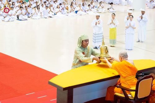 ภาพ No.209612:วันอาทิตย์ที่ 2 มีนาคม พ.ศ. 2568 พิธีภาคบ่าย สัมมนาพิเศษ, ปฏิบัติธรรม พิธีรับมอบพระบรมสารีริกธาตุ ณ สภาธรรมกายสากล วัดพระธรรมกาย