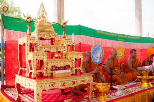 ภาพ No.172718:พิธีทอดกฐิน ณ วัดบ้านขาม อ.หนองแซง จ.สระบุรี ในโครงการกฐินสามัคคีทั่วไทย 30,000 วัด บูชาธรรม 80 ปี หลวงพ่อธัมมชโย โดยคณะศิษยานุศิษย์วัดพระธรรมกาย วันที่ 27 ตุลาคม พ.ศ. 2567