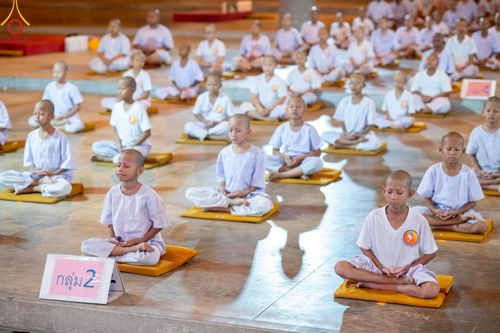 ภาพ No.214460:วันที่ 2 เมษายน พ.ศ.2568 นาคธรรมทายาท โครงการบรรพชาสามเณร ฟื้นฟูพระพุทธศาสนาทั่วไทย ปฎิบัติธรรม ณ วิหารคด 22 วัดพระธรรมกาย